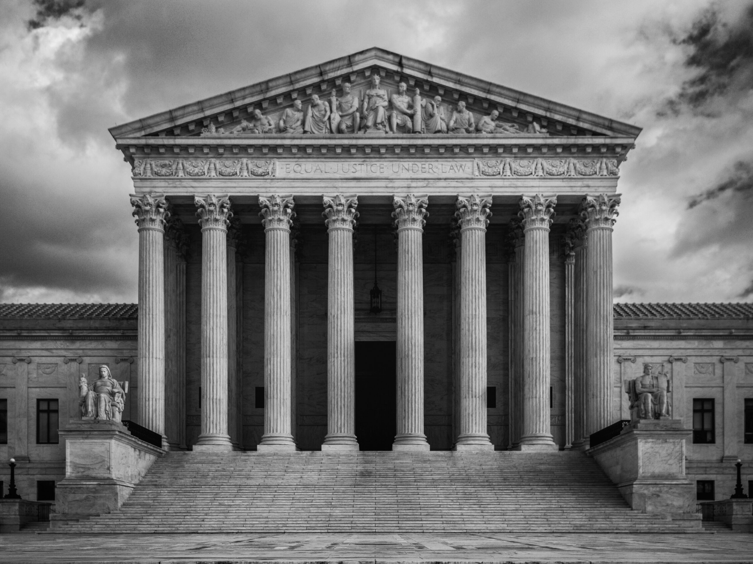 Black and white photo of the Supreme Court building in Washington, DC